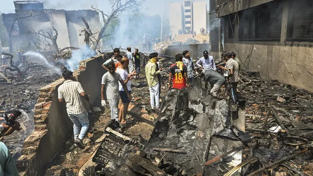 FG, world leaders mourn 290 dead in India crash
